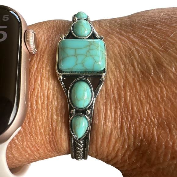 Native American Inspired Silver and Turquoise Bracelet - Picture 1 of 7